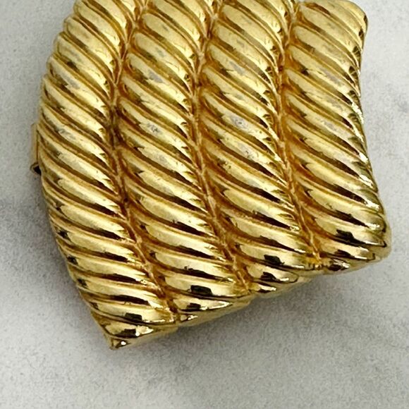 Vintage Textured Wavy Gold Tone Belt Buckle Piece - Picture 4 of 8